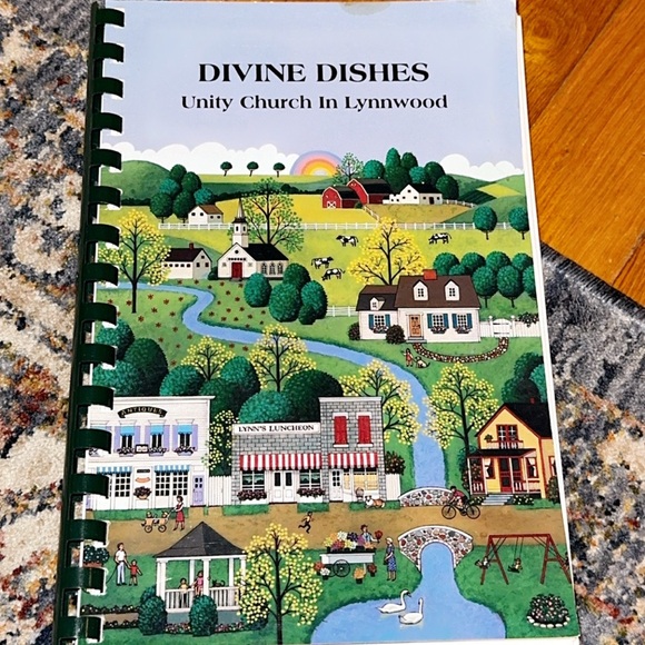 VTG 2002 Divine Dishes Spiral Cookbook unity church in Lynnwood rev. Ann Thomas - Picture 1 of 6